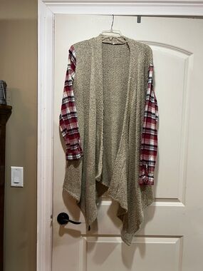 Beige Open-Front Knit Cardigan with Red Plaid Sleeves